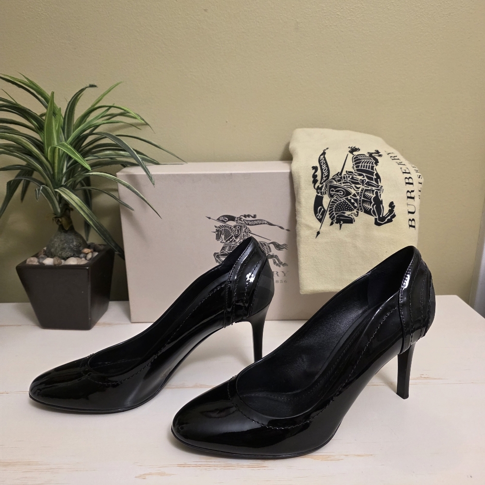 Burberry | Black Patent Leather Praver Pumps Sz 37